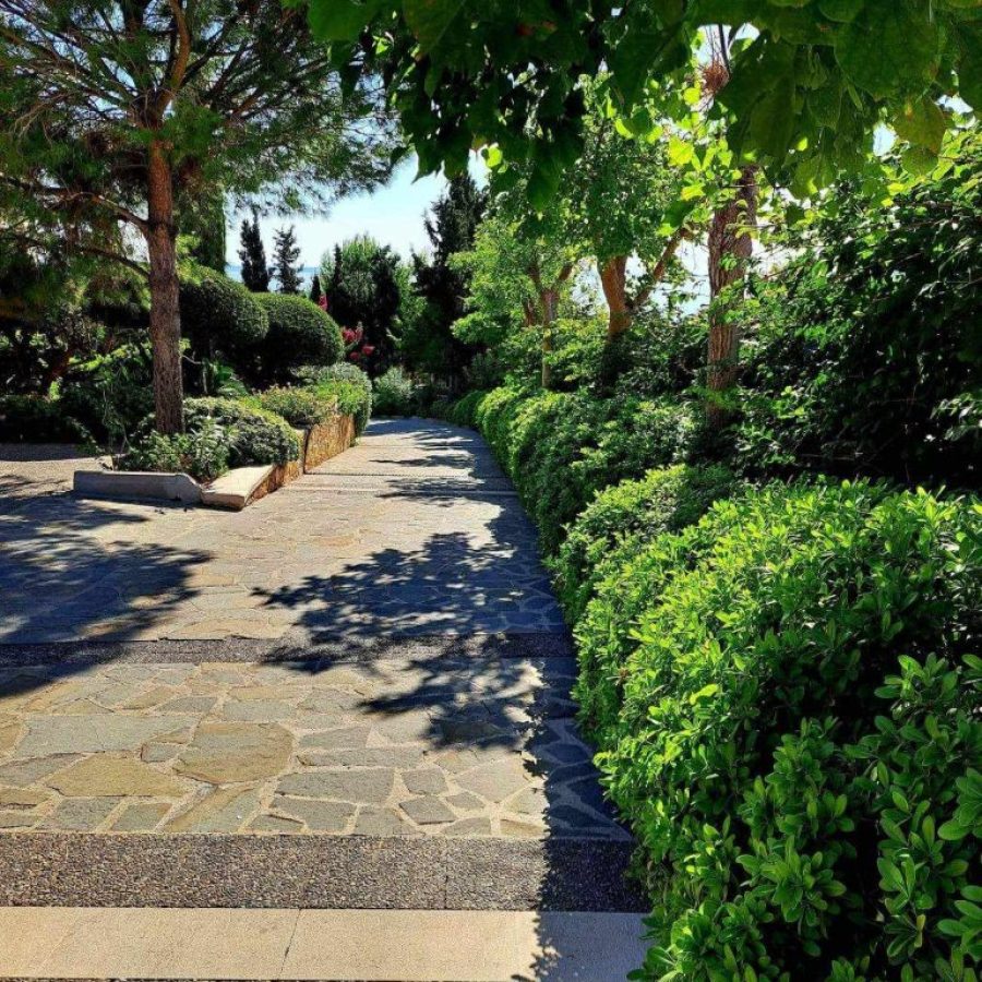 att.pV1eCFjTVx7yOnl58M6EsigGVpZm5mFA6iOxcke3EHY